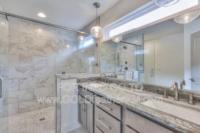 Building Photo - 253 Riverside Dr
