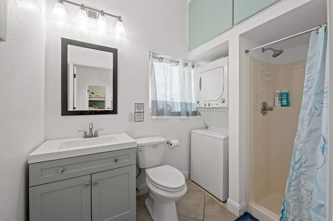 Building Photo - 4431 Luke Ave