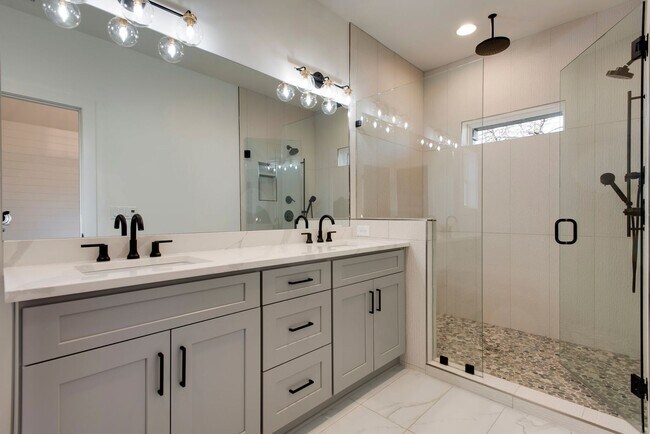 Building Photo - New Construction Modern Luxury in Nashville