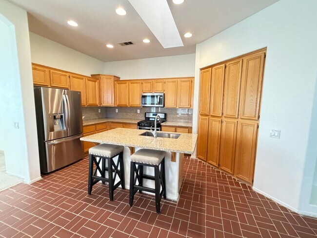 Building Photo - Paseo Del Sol Single Story 4 Bedroom House for Rent