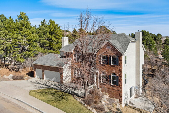 Building Photo - Luxury Living in Cheyenne Mountain – Minut...