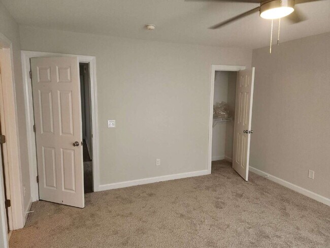 Building Photo - Carroll Crossing-Duplex in Winterville