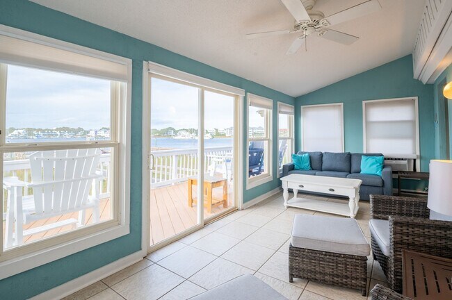 Building Photo - TIME TO SECURE YOUR BOATER'S PARADISE FOR THE FALL OF '25-SPRING OF '26