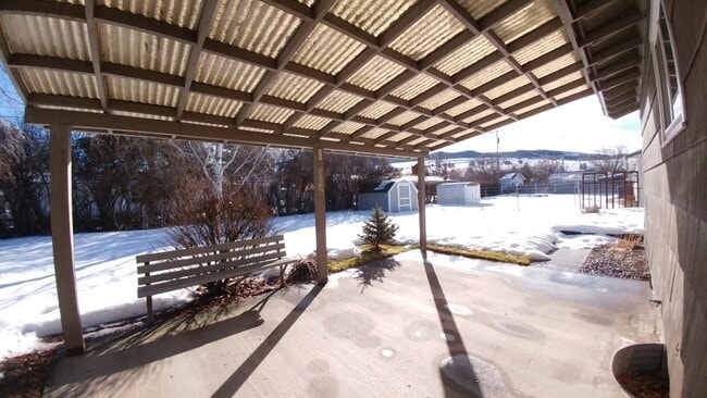 Building Photo - Large Four Bedroom Home with Finished Basement