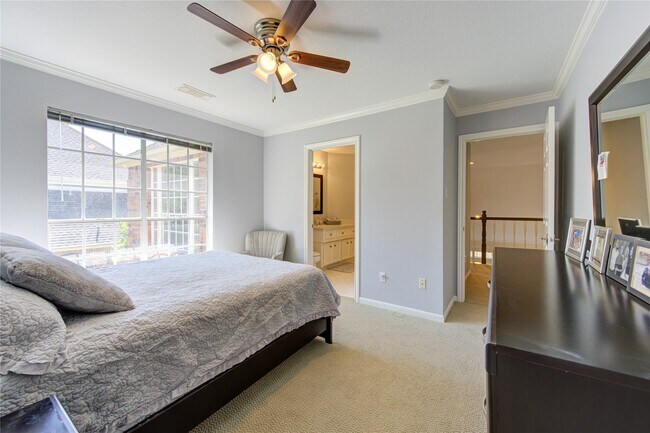 Building Photo - 3622 Springhill Ln