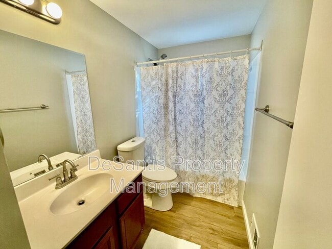 Building Photo - 3272 Ridge Rd Ext