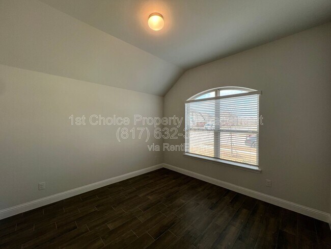 Building Photo - 14869 Nightmist Rd