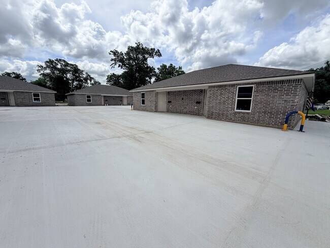 Building Photo - Brand new 2BR/2BA Duplex in Lake Charles!!