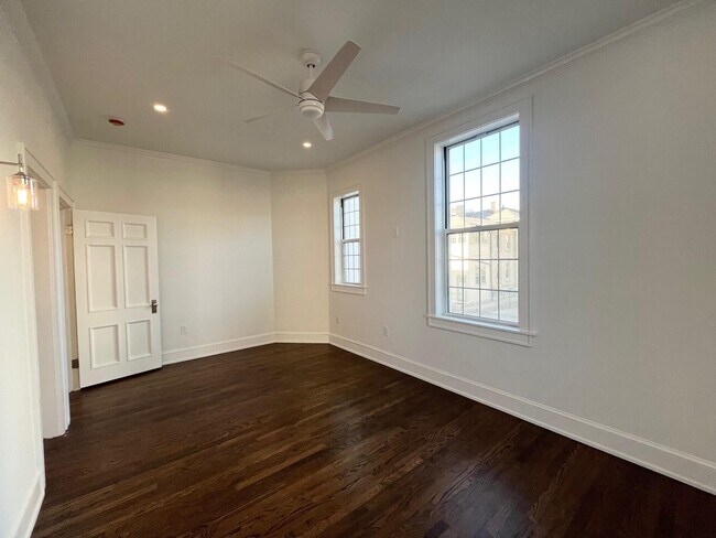 Building Photo - 1228 E Juneau Ave