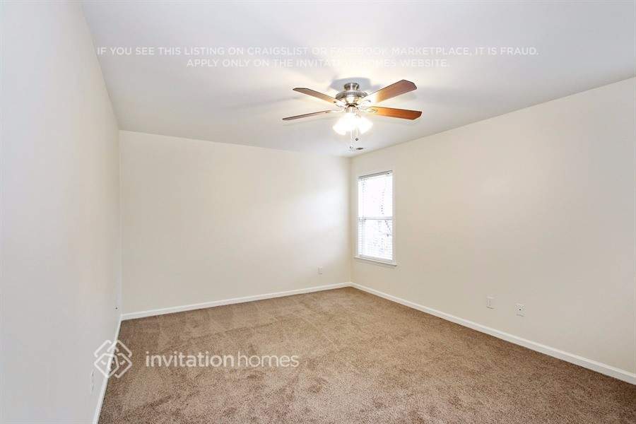 Building Photo - 10400 Neland St
