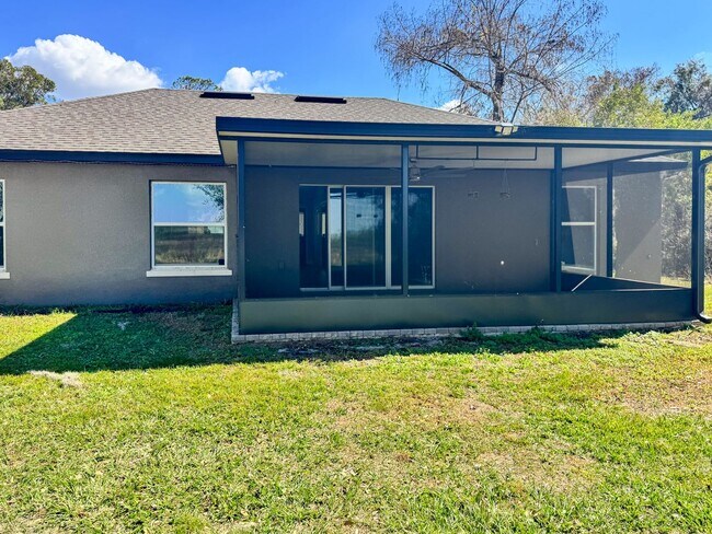 Building Photo - LAKE FRONT BRAND NEW Beautiful 3 bedroom on Lake Toho!