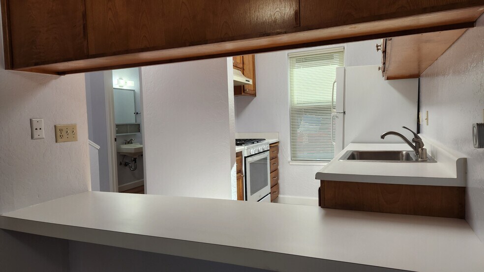 Building Photo - 1001 Murrieta Blvd