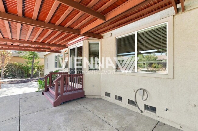 Building Photo - 1747 Abbeyfeale Ct