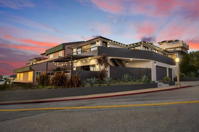 Front of Home Ocean View! - 7611 Rindge Ave