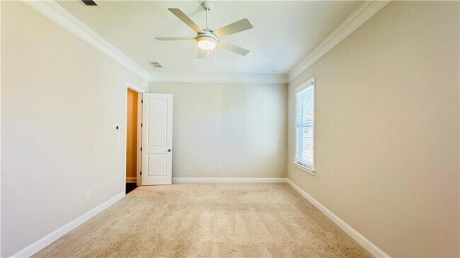 Building Photo - 201 Prairie Ln