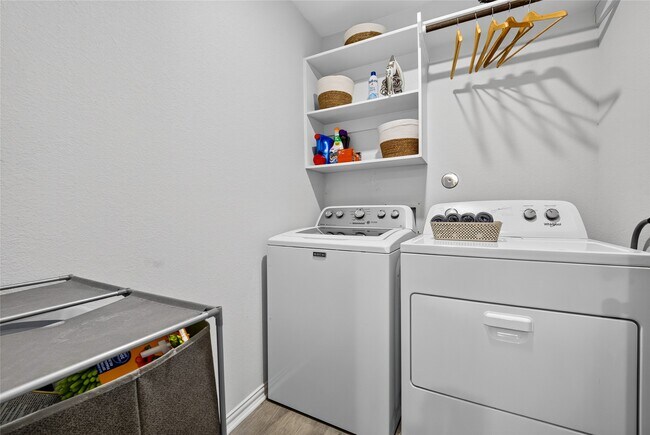 Building Photo - 12823 Silverbank Run Dr