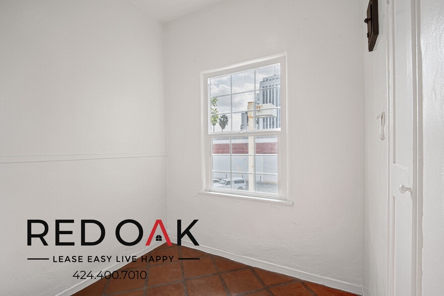 Building Photo - 660 Cochran Ave