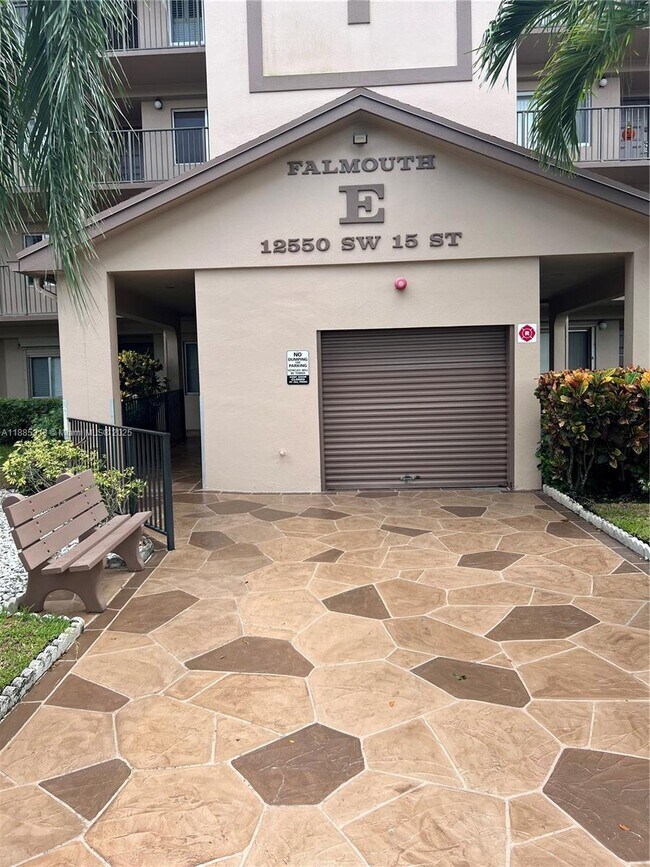 Building Photo - 12550 SW 15th St