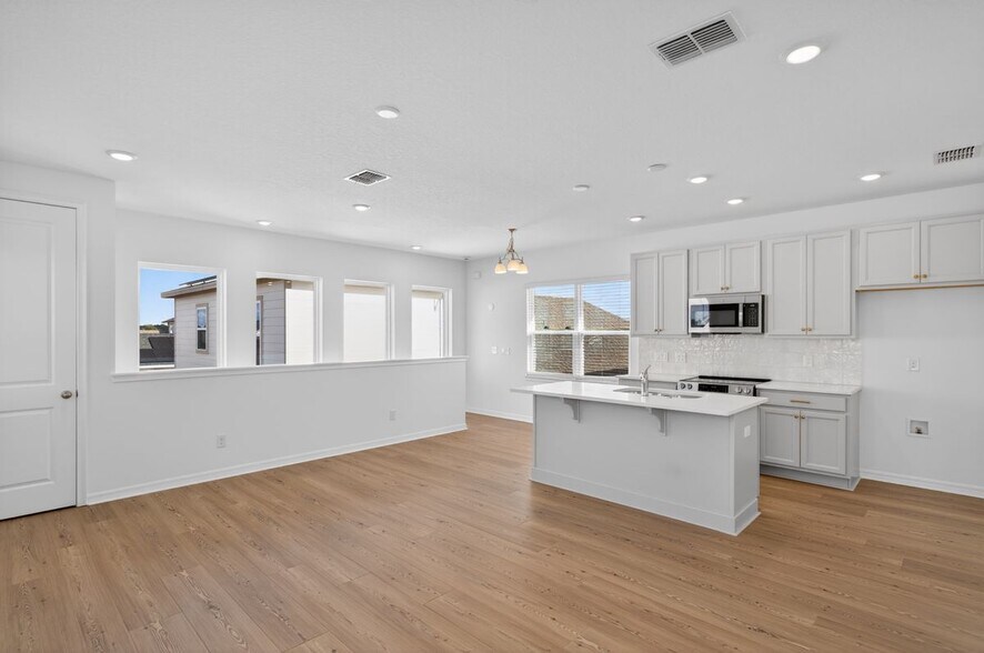 Building Photo - 2926 Sailhouse Dr