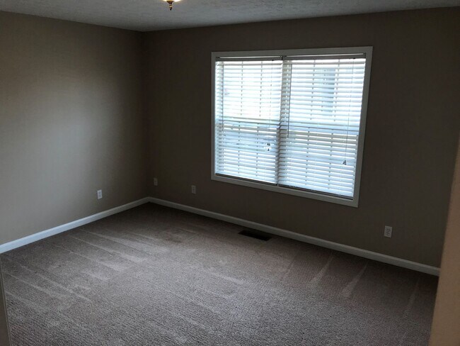 Building Photo - 68-74 Gray Hawk Drive 4-Plex