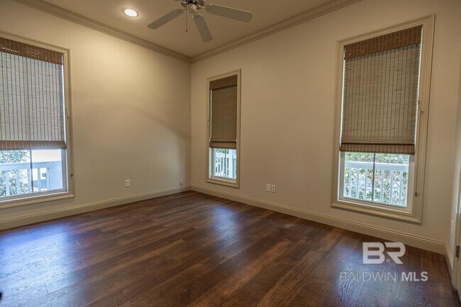 Building Photo - 33151 Shinnecock Ln