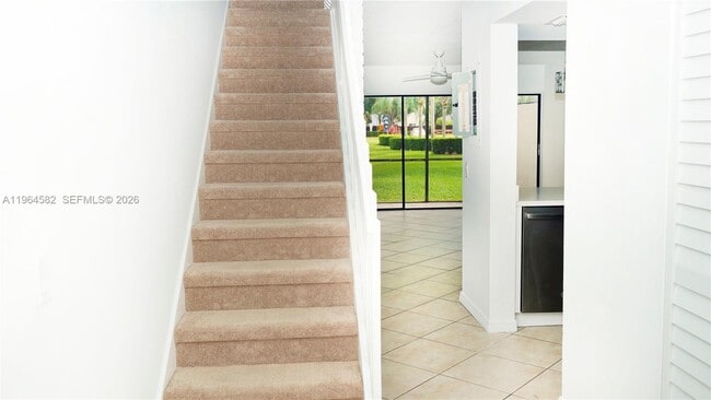 Building Photo - 7041 SW 42nd Pl