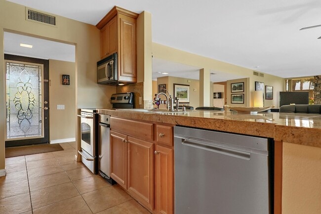 Building Photo - 42505 Adams St