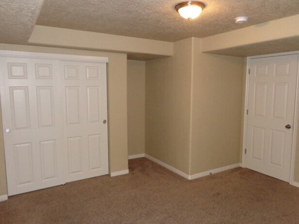 Building Photo - 6093 W Graceland Way
