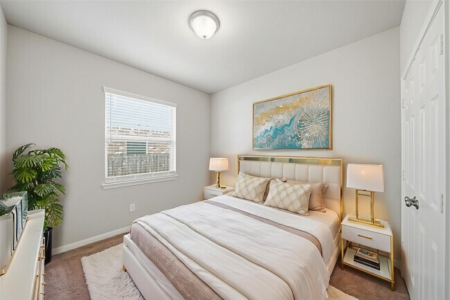 Building Photo - 6010 Kolle Dr