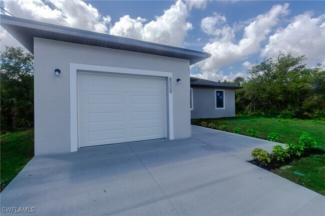 Building Photo - 8009 Cod Ct