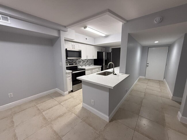 Building Photo - 5760 Rock Island Rd