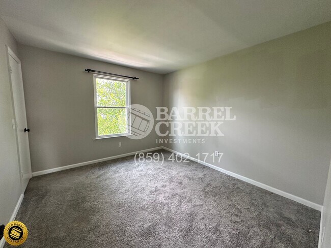 Building Photo - 2-Bed 1.5-Bath Townhome