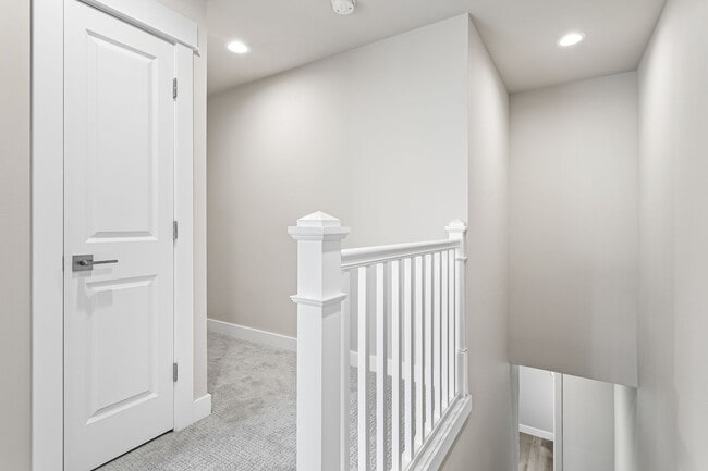 Building Photo - Brand New Townhouse in Yakima!