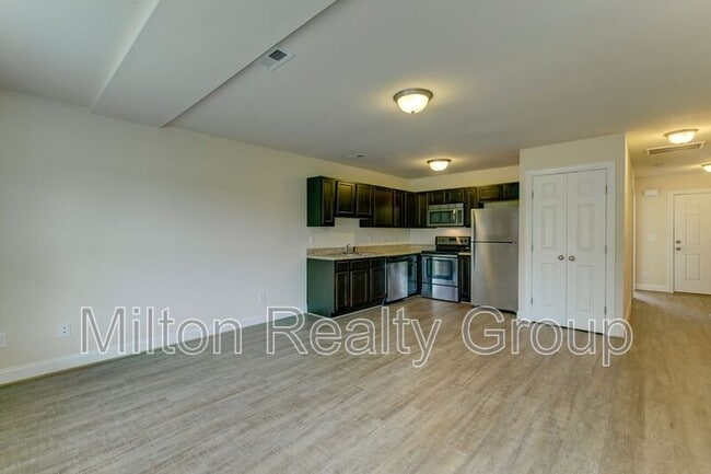 Building Photo - 91 River Stancil Dr