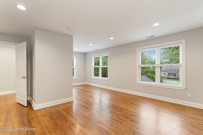 Building Photo - 121 N Hubbards Ln