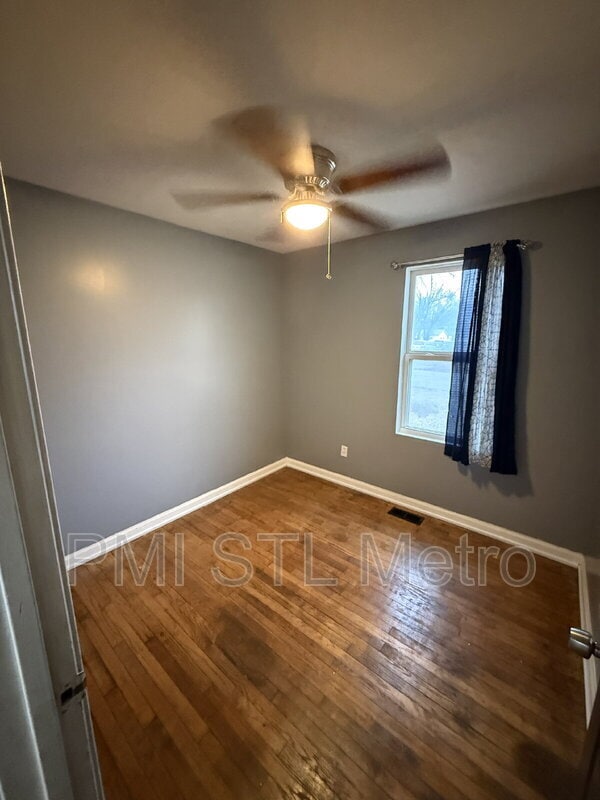 Building Photo - 10365 Lord Dr