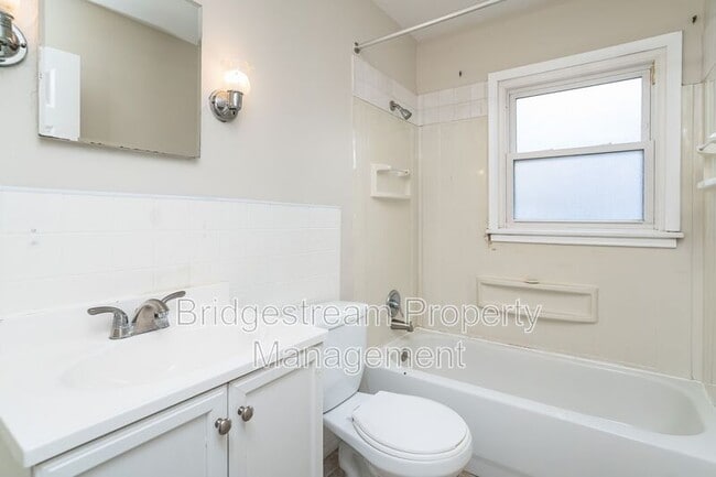 Building Photo - 4340 Merrydale St