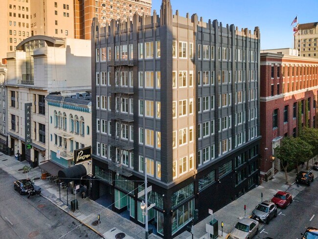 Building Photo - 693 Sutter St