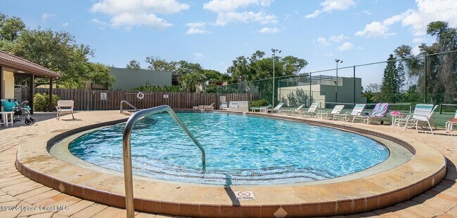 Building Photo - 8789 Live Oak Ct