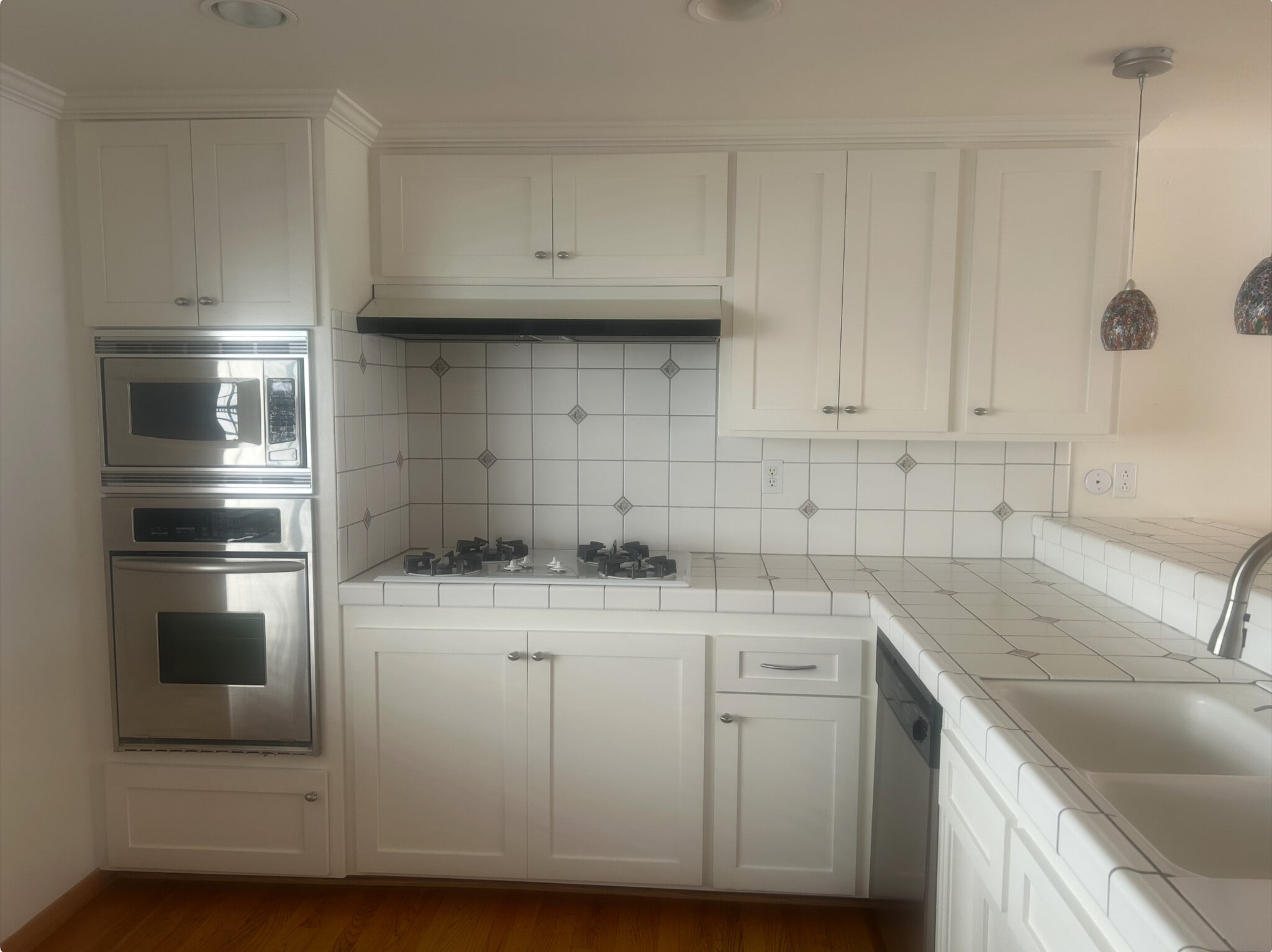 Kitchen - 4452 W Kling St