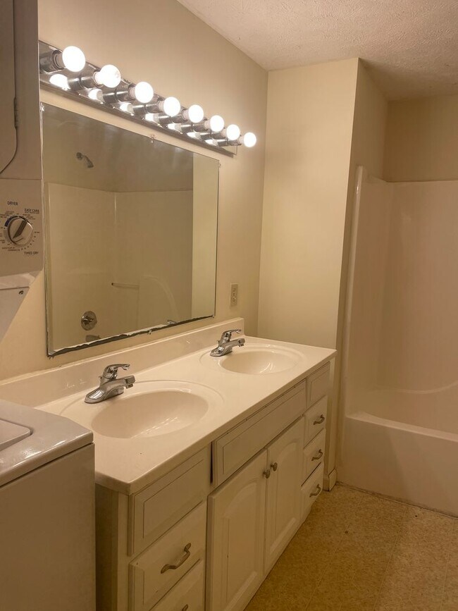 Building Photo - morri248