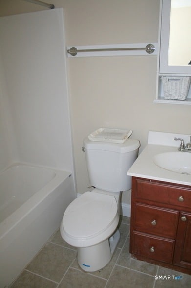 Building Photo - 95 E Grand Ave