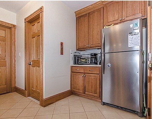 Building Photo - 16 S Russell St