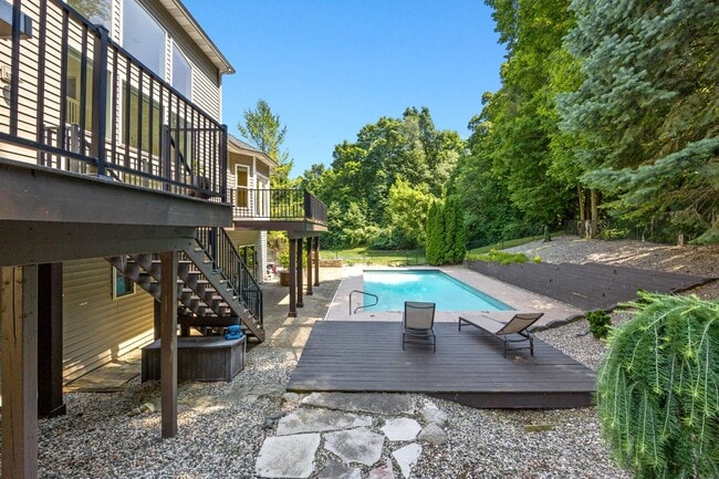 Building Photo - 4440 Whitewood Farms Dr NE