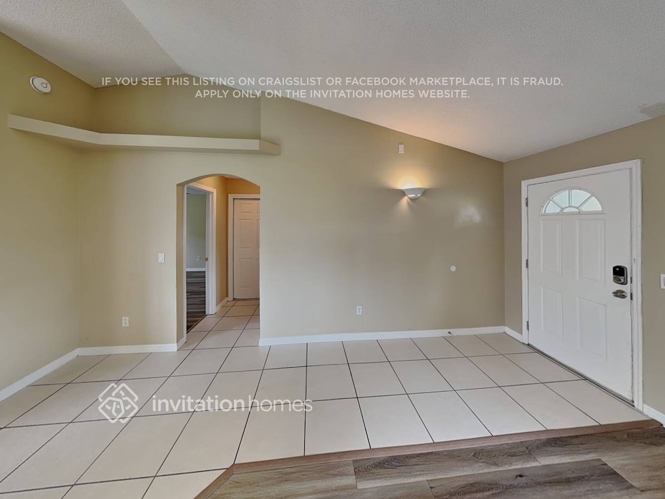 Building Photo - 3132 Travelers Palm Dr