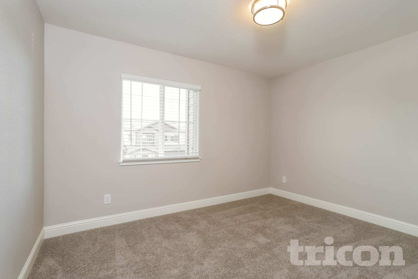 Building Photo - 1139 Victorian St