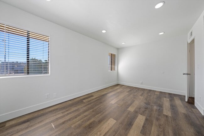 Building Photo - 81840 Ave Del Mar