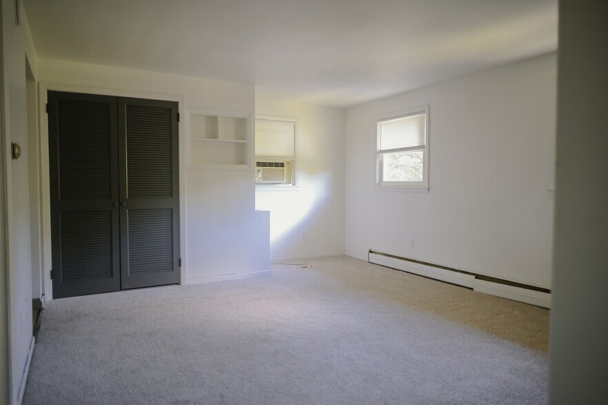 Livingroom - 223 Merrill St