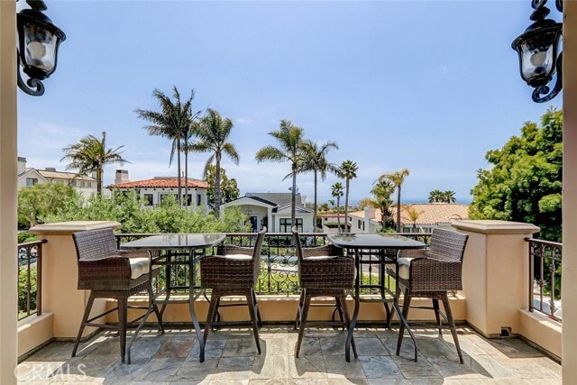 Building Photo - 853 6th St