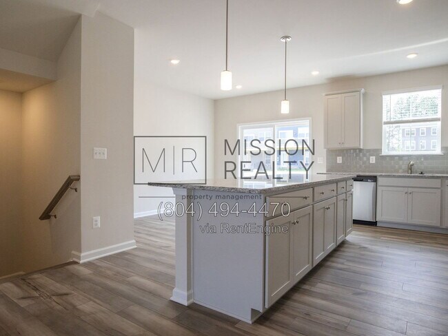 Building Photo - 8756 Whitman Dr
